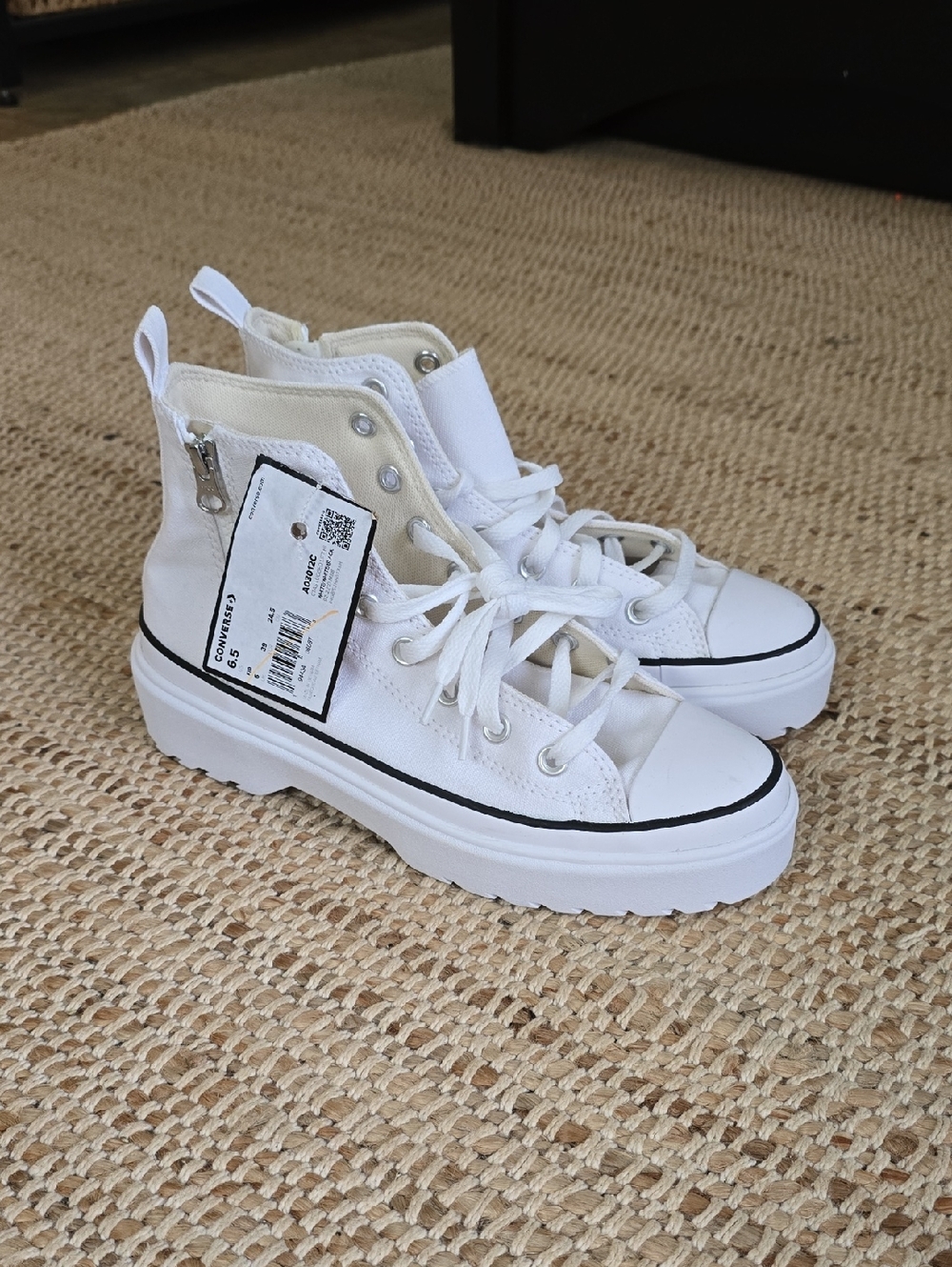 Converse Chuck Taylor All Star Lugged Lift Platform high-top shoes